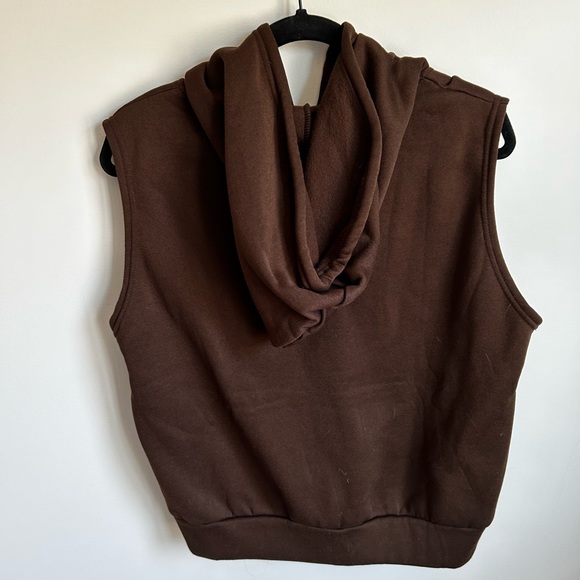 Brown short sleeve jacket - Picture 2 of 2